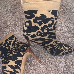 Black and Tan bootie size 8